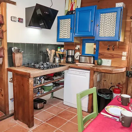 בית נופש Le Petit Poirier By Interhome